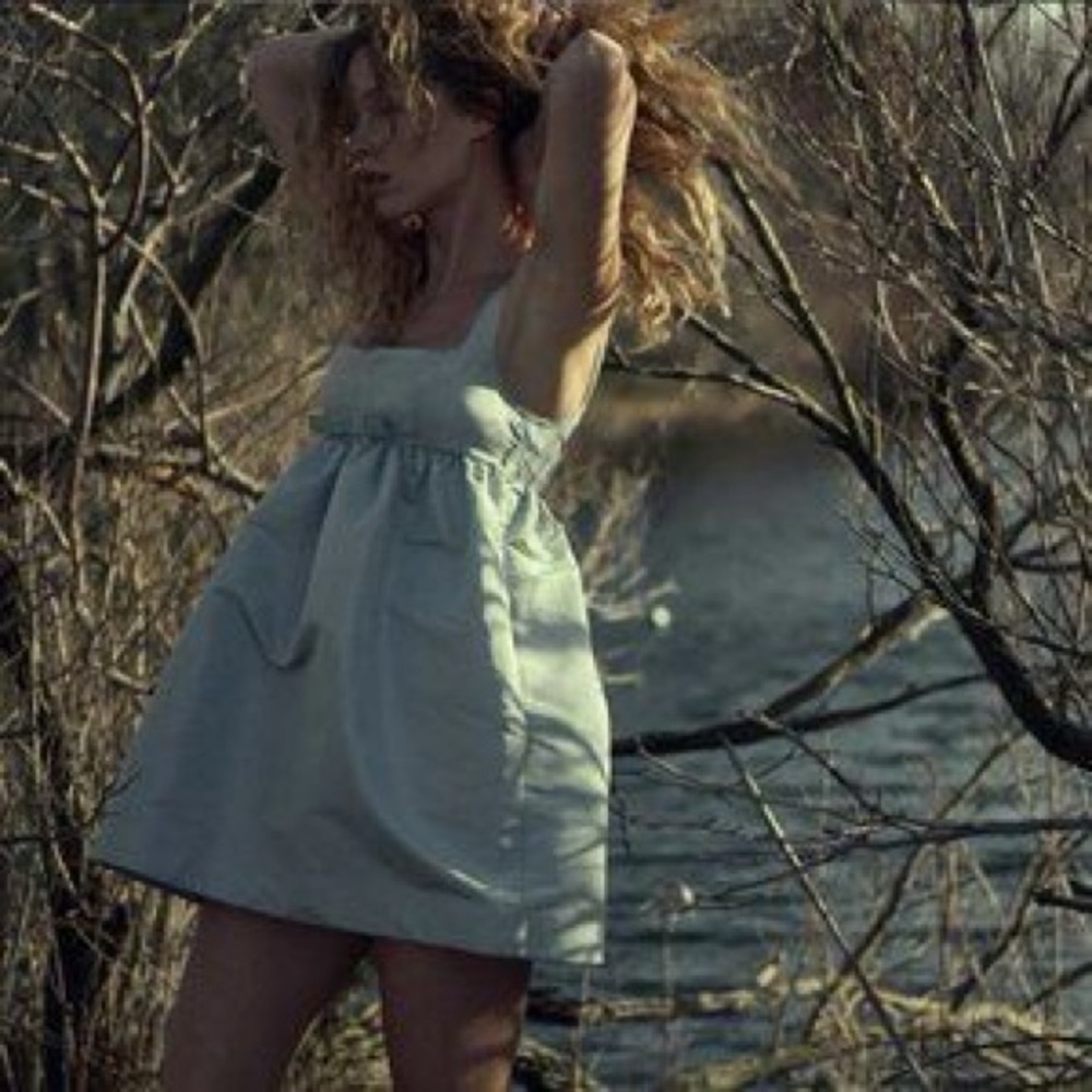 ISO Doen Caitrin Dress in Small or XS